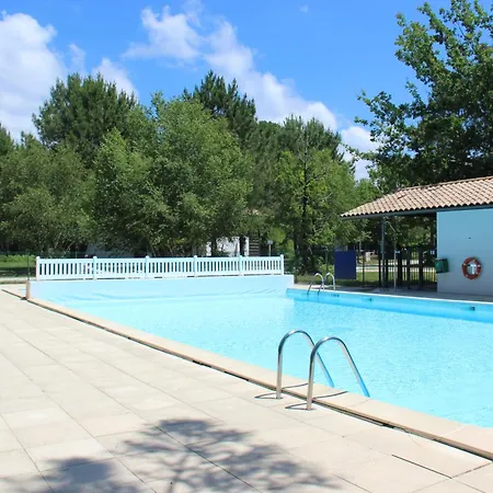 La Cachette Du - Nature Proche Lac, Piscine&océan Сasa de vacaciones *